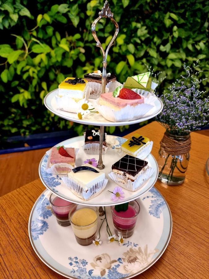 Executive Suite Afternoon Tea & Mini Bar,1257919975:JPEG